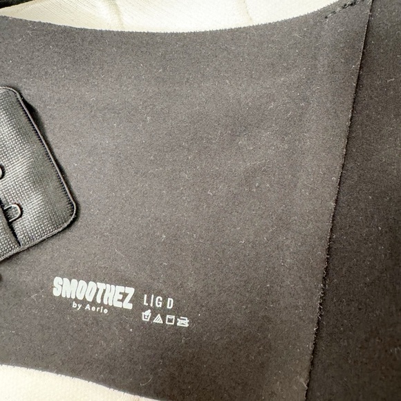 Smoothez Wireless Black Bra Large - Picture 3 of 3